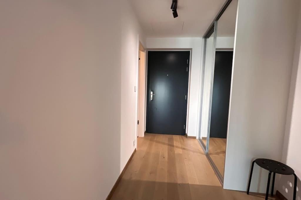 The First Skyscraper In Slovakia Apartamento Bratislava Exterior foto